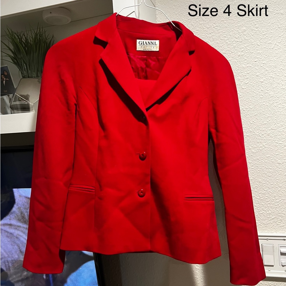 Giani Women’s Suit